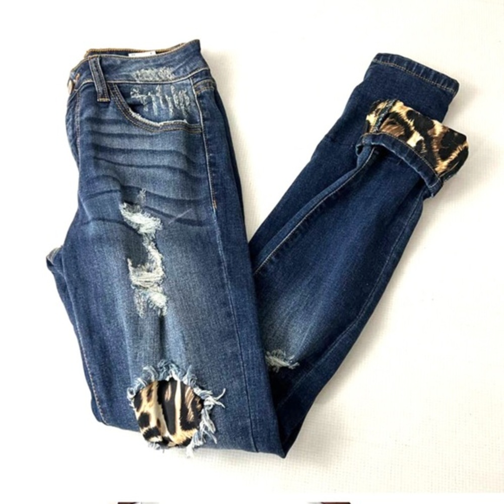 KanCan Mid Rise Leopard Patch Ankle Skinny Jeans Size 3 25"